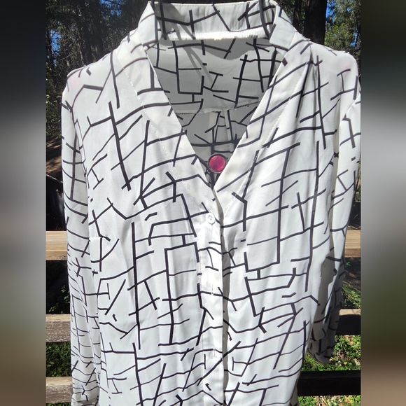 Zara White Black Printed Button-Down Blouse SzL NWOT - Picture 5 of 10